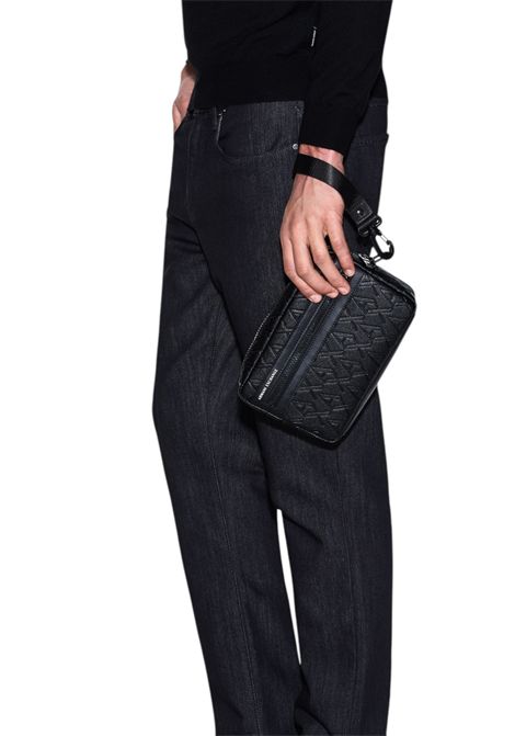 Pochette con logo goffrato all over ARMANI EXCHANGE | Beauty Case | XM001272 AF12133UC001